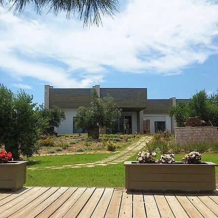 Meli Seaside Villas Храни Екстериор снимка